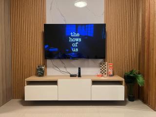1 BR with balcony near MOA, SMX - 0
