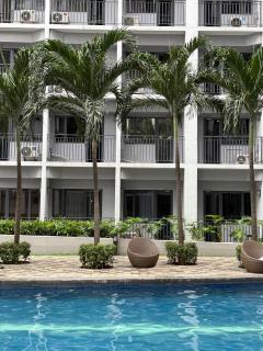 1 BR with balcony near MOA, SMX - Sampong - 6