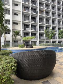 1 BR with balcony near MOA, SMX - Sampong - 1