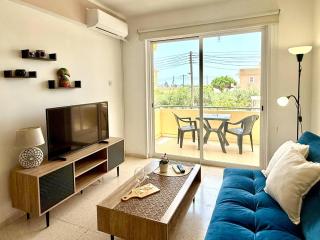 Relax Balcony – 2-BR Flat - Perivolia - 0