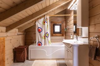 Bright and cozy cottage near the sea - 3