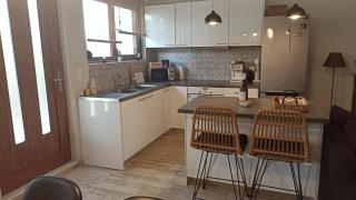 Charming garden apartment - 9