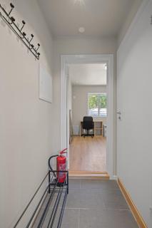 Stylish 4BR with parking - 5