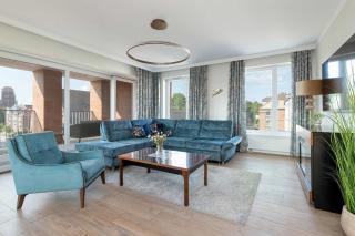 Luxury Apartment with Three Bedrooms Air Conditioning and Parking by Noclegi Renters - Danzig - 0