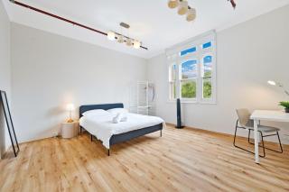 Boarding House in Center of City - Sidney - 9