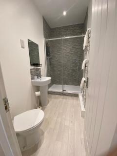 Private 1st Floor Apartment - Perfect for Port of Dover, Eurotunnel and Short Stays - Dover - 1