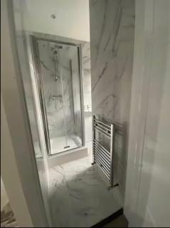 2-Bed Sunny London Apartment - Sleeps 4 & Parking - Hendon - 6
