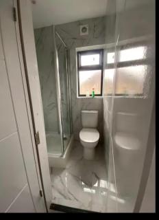 2-Bed Sunny London Apartment - Sleeps 4 & Parking - Hendon - 4