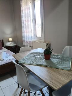 ΤΑ ΩΡΑΙΑ ΤΗΣ ΑΘΗΝΑς - 1