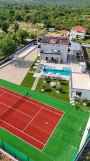 Olea Mansion Excelsior - Tennis, ATV, Sauna, Jacuzzi, Gym - Bristivica - 0