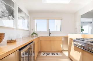 Sunset Villa by Rove Family Beachfront with Deck & Pool - Sag Harbor - 4
