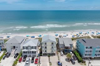 NEW Reno BEACH FRONT 4BD BA Game room Elevator - Carolina Beach - 0