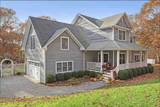 Fairway Villa by Rove Travel Family Home with Heated Pool - East Hampton - 0