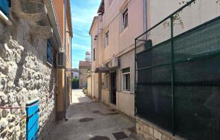 One Bedroom Stunning Apartment In Kastel Stafilic - Kaštela - 7