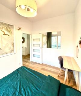 Stylowy apartament z prywatnym ogrodem, widokiem na park i parkingiem - Red Park Poznań - Poznań - 3