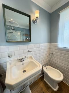 1BR London Home Near Heathrow - Cranford - 5