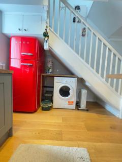 1BR London Home Near Heathrow - Cranford - 2
