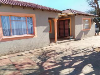 Dees B and B - Rustenburg - 1