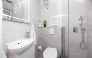 Nice Apartment In Podgora With Wifi - - 1