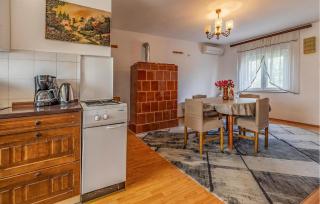Two Bedroom Cozy Apartment In Liznjan - Ližnjan - 9