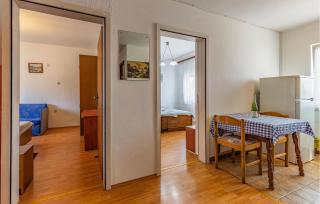 Two Bedroom Cozy Apartment In Liznjan - Ližnjan - 1