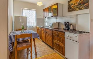 Two Bedroom Cozy Apartment In Liznjan - Ližnjan - 8