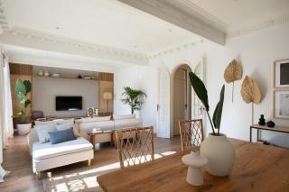Tanah - 3 bedrooms and balcony in Eixample Dreta - 3