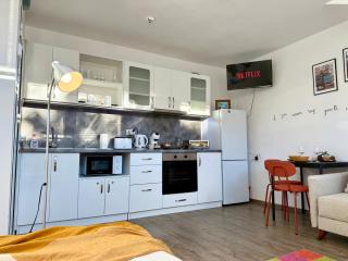 Comfy Studio by Cosher - Sofia - 1