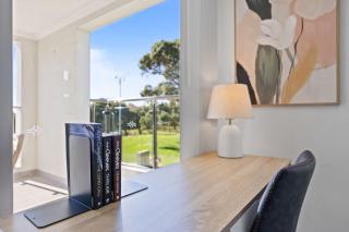 Rockingham Escape Stylish 2br Apt Near Beach and Shops - Rockingham - 7