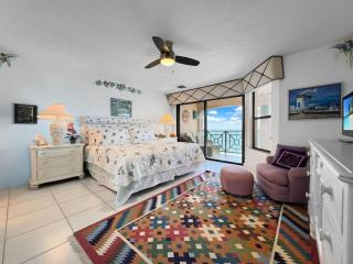 Oceanview Penthouse with Pool and Balconies - Christiansted - 5