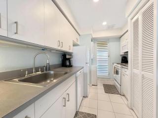 Beachside Condo with Pool and Ocean Views - Christiansted - 6