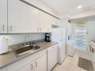 Beachside Condo with Pool and Ocean Views - Christiansted - 5