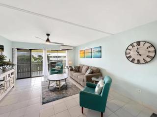 Beachside Condo with Pool and Ocean Views - Christiansted - 2