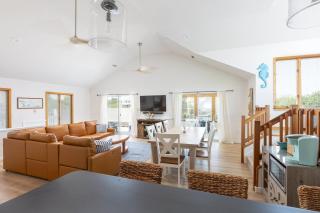 Steps to Beach Game Room Hot Tub and Outdoor Fun - Duck - 6
