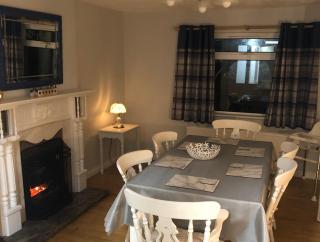 Country House - Sleeps 8 - Parking - Garden - 2