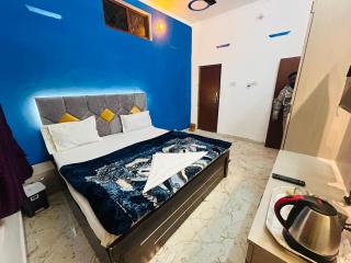 Divya darshan stay, 150m from Ram janam bhoomi ayodhya - Ayodhya - 9