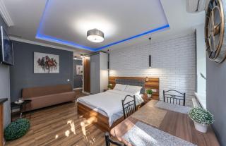 #2 VIP Studio near Gulliver - Kiev - 0