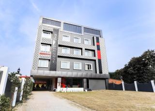 Super Townhouse Prithvi Resort Near Phoenix Palassio - Nilmatha - 0