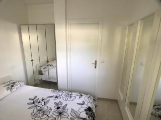 Spacious 3 bed App with pool 5min to JLP beach Ideal for 2 families or 8 people - Juan-les-Pins - 4