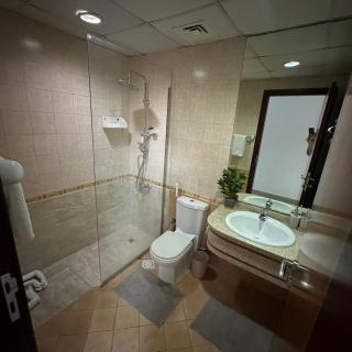 Corniche Tower 2BHK - Ajman - 3