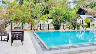 Pool Bay - Arugam Bay - 7