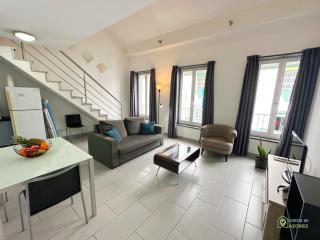 Loft acolhedor com mezanine no centro de Angra - 3