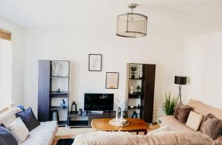 City Centre 2 Bed Apartment - Glasgow - 0