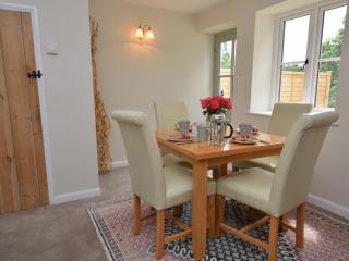 2 bed in West Bay 61181 - Halstock - 4