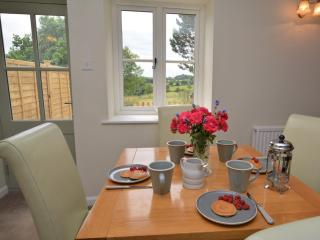 2 bed in West Bay 61181 - Halstock - 3