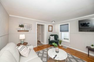 The Covington Cottage Modern 2 BDR Charmer - Covington - 1