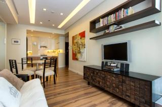 Elegant 2BR Apartment in Upscale Fort BGC Fast Wifi - Manila - 9