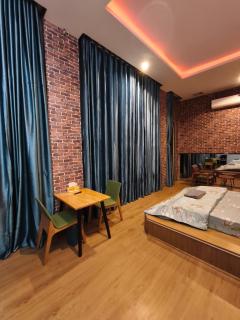 Long Homestay 2 Giường Đôi Luxury - Ðức Hòa - 1