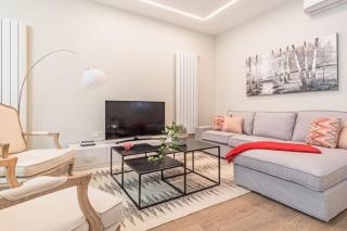 Experience the best of Madrid! Gran Vía Apartment for 6, comfort and style in the heart of Chueca III - Madrid - 9