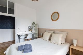 Immeuble spacieux - hyper centre - 15 couchages - 5